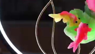 一起感受非遗传承人雕龙画凤的制糖技艺